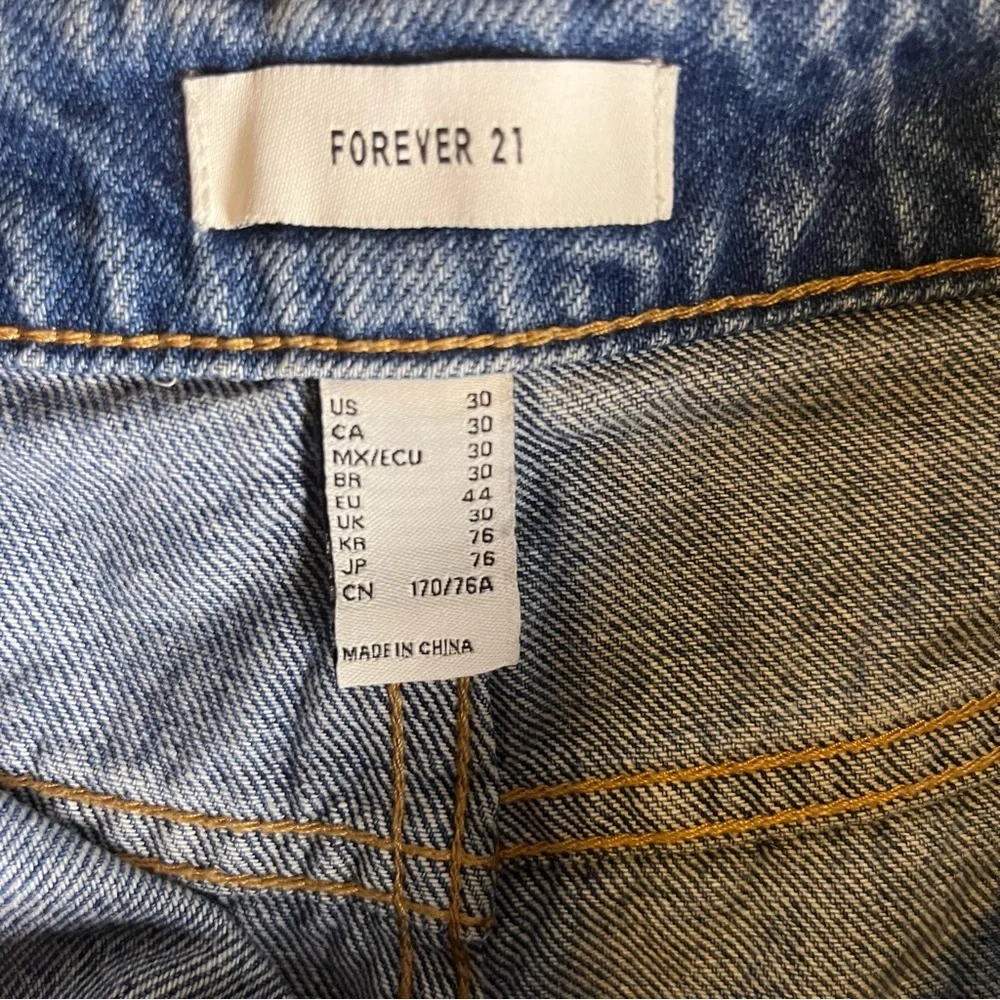 FOREVER 21 Embroidered Jeans